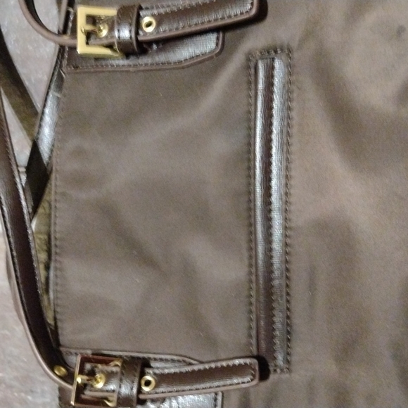Tutilo large multi pocket tote with secure tablet of small labtop slot. - Picture 3 of 11